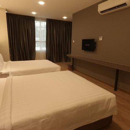 U Design Hotel Kuala Lipis Exteriör bild